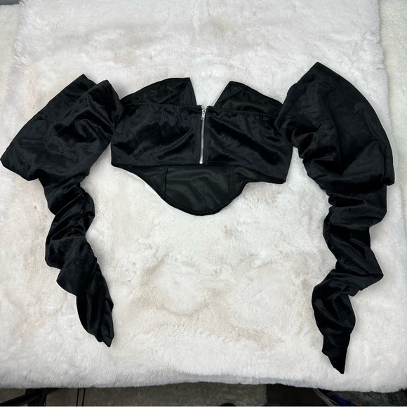 Pretty Little Thing Velvet Bandeau Ruched Top - Picture 9 of 13